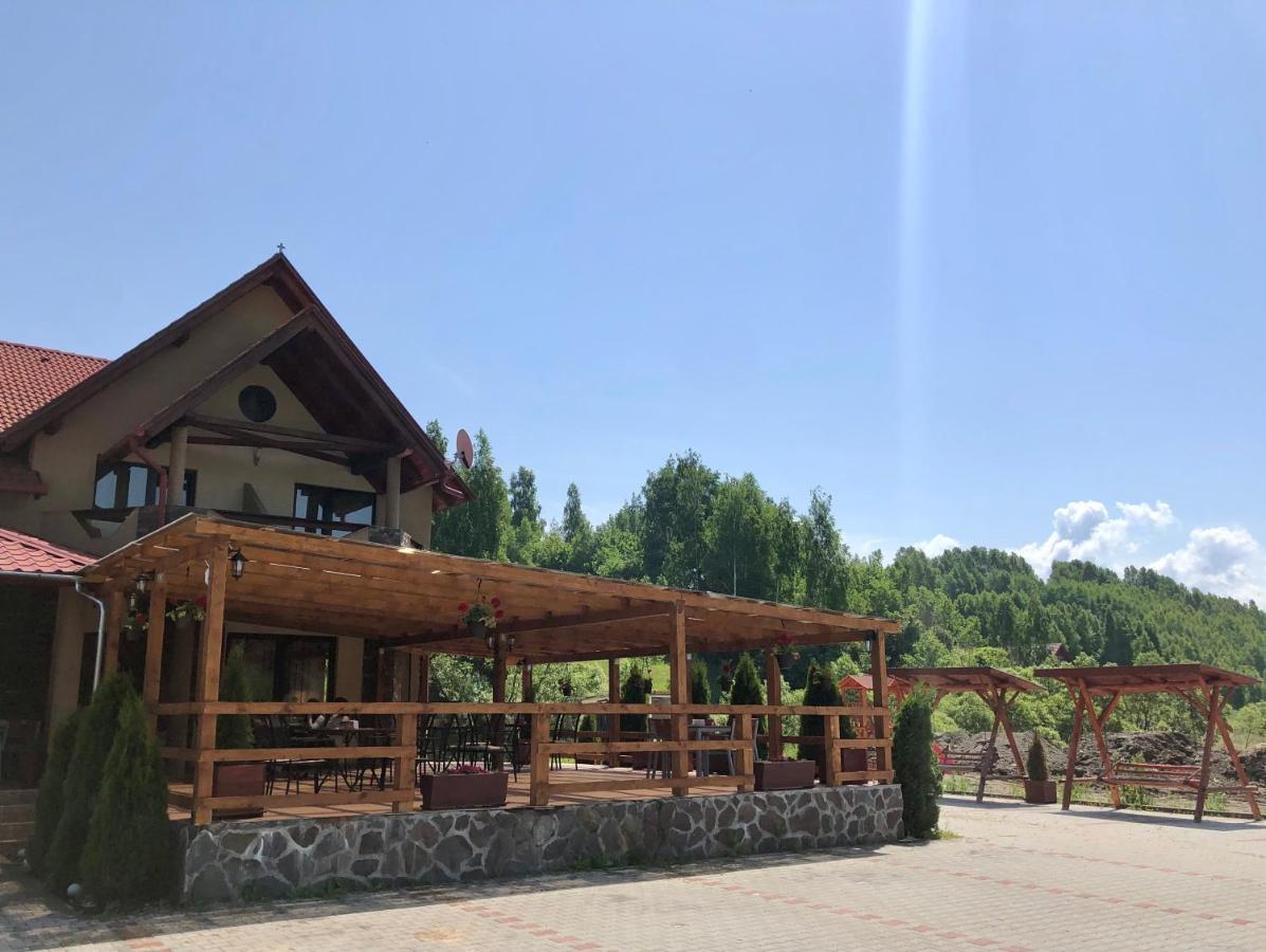 Bed and Breakfast Aranykakas Etterem Es Panzio Sîndominic Exteriér fotografie
